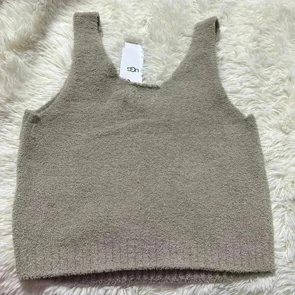 UGG Dulcie Tank - Picture 4 of 5